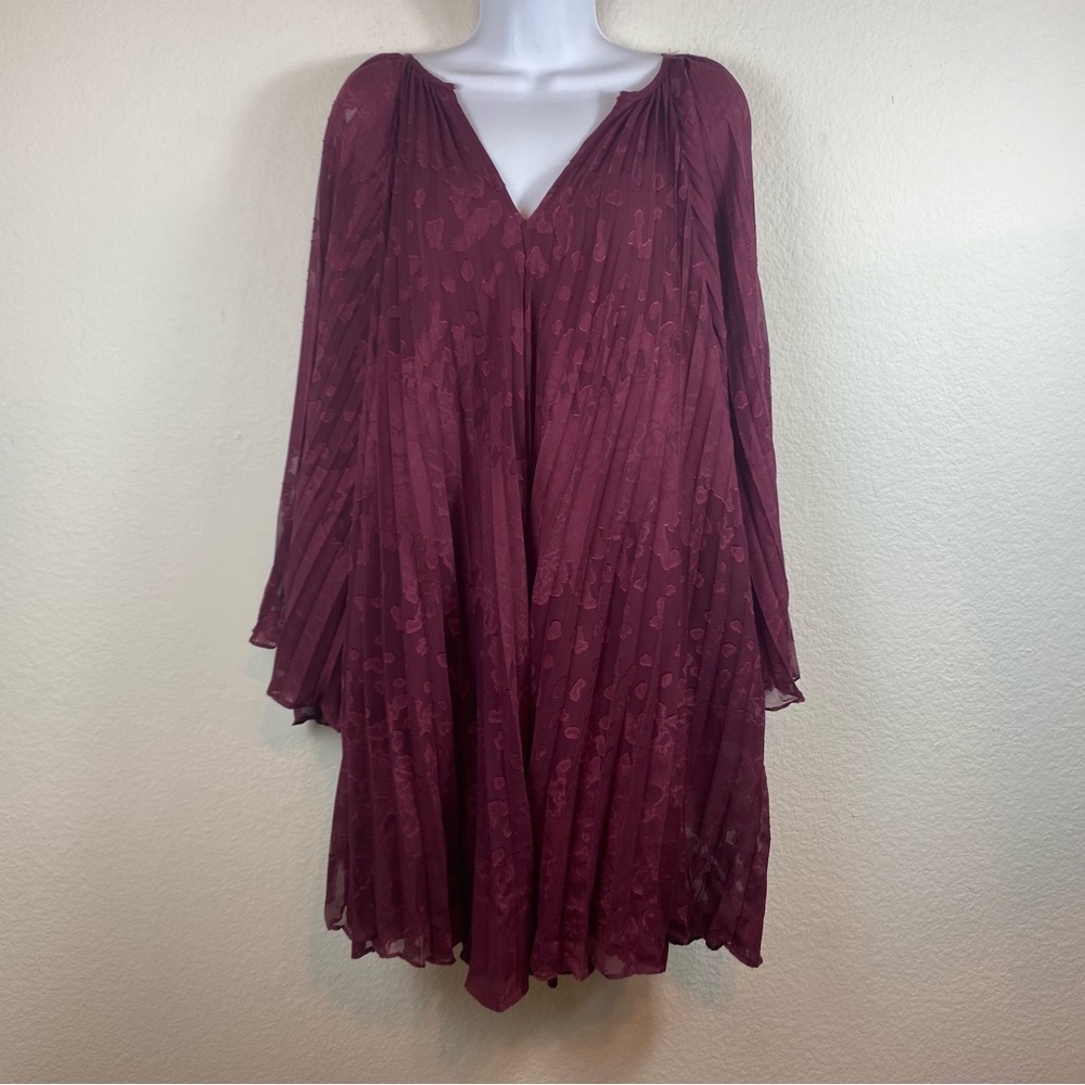 Anthropologie Size Medium Toulon‎ Pleated Mini Dress Plum Lined Holidays